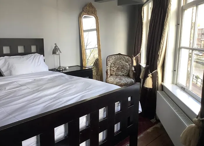Former Rembrandt Workshop Two Bedroom B&B